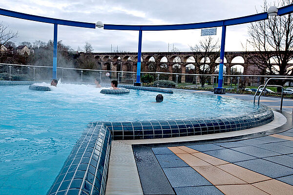 Bild:Soleaußenbecken Außenansicht